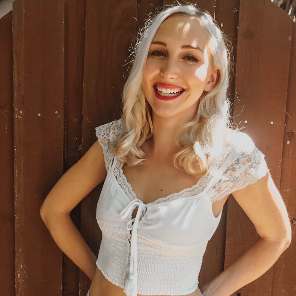 Meet your Posher, Alexandra